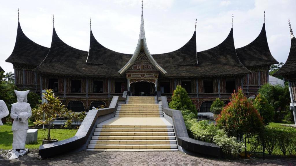 Hotel Ranah Bundo Паданг Экстерьер фото